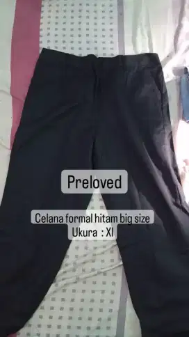 Celana hitam formal