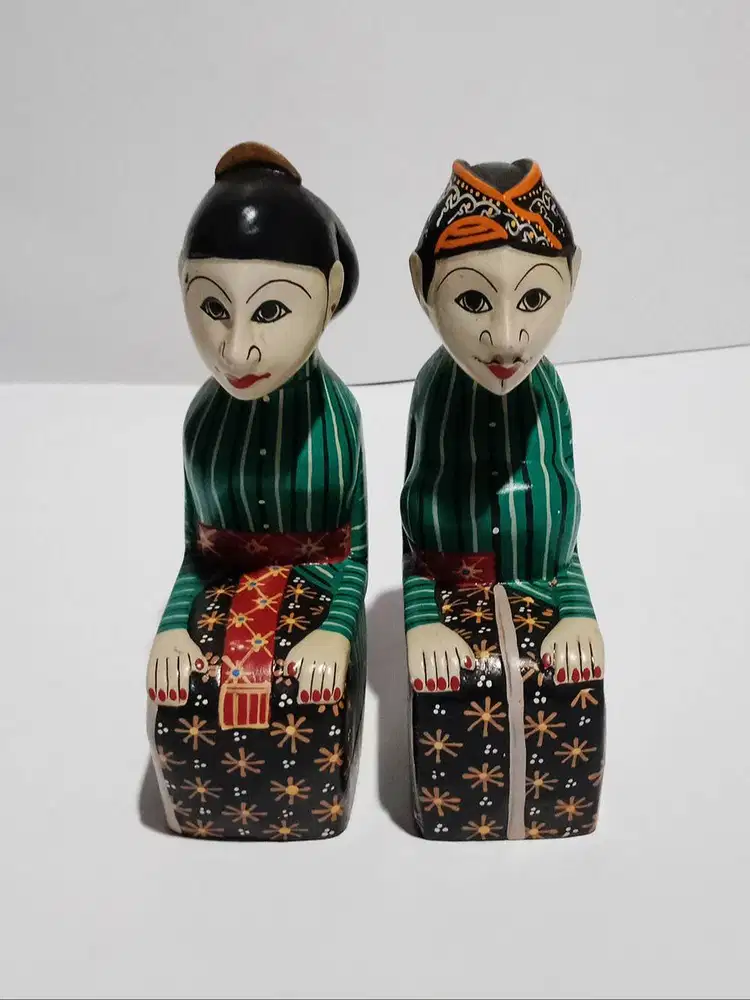 Sepasang Pajangan Patung Pengantin Jawa Loro Blonyo Ukuran 15 cm