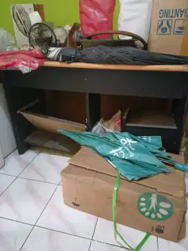 Meja kantor bagus