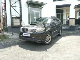 Like new - TOYOTA FORTUNER 2.5 G VNT TRD SOLAR AT 2013 HITAM