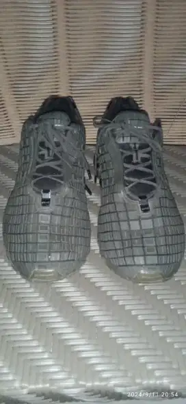 Adidas Porsche design size 44