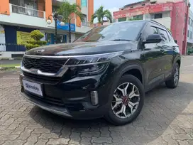 DP Rendah - Kia Seltos 1.4 EX Plus Bensin-AT 2021 Hitam (TRU)