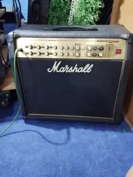 Amply Gitar Marshall Valvastate 2000