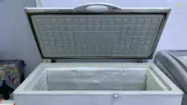 Dijual Freezer box dingin beku