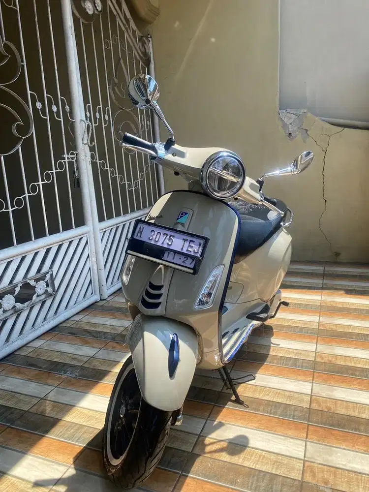 VESPA PRIMAVERA S 150 i-get ABS KHAKI