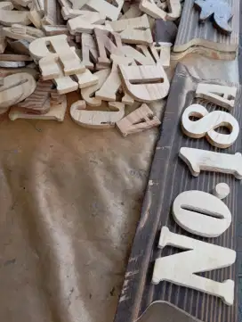 Huruf Papan Nama