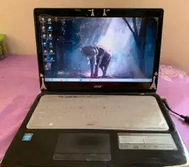 Laptop Acer E1-410