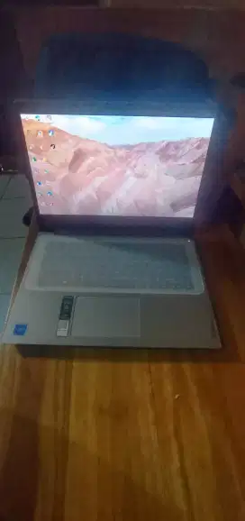 Jual laptop normal terawat Lenovo