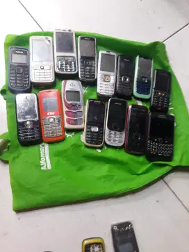 Handphone bekas pakaiv