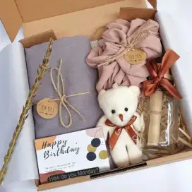 Hampers Giftbox Kado Hadiah Ultah Cewek