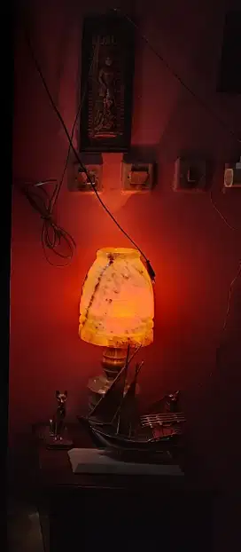 Lampu tidur batu marmer