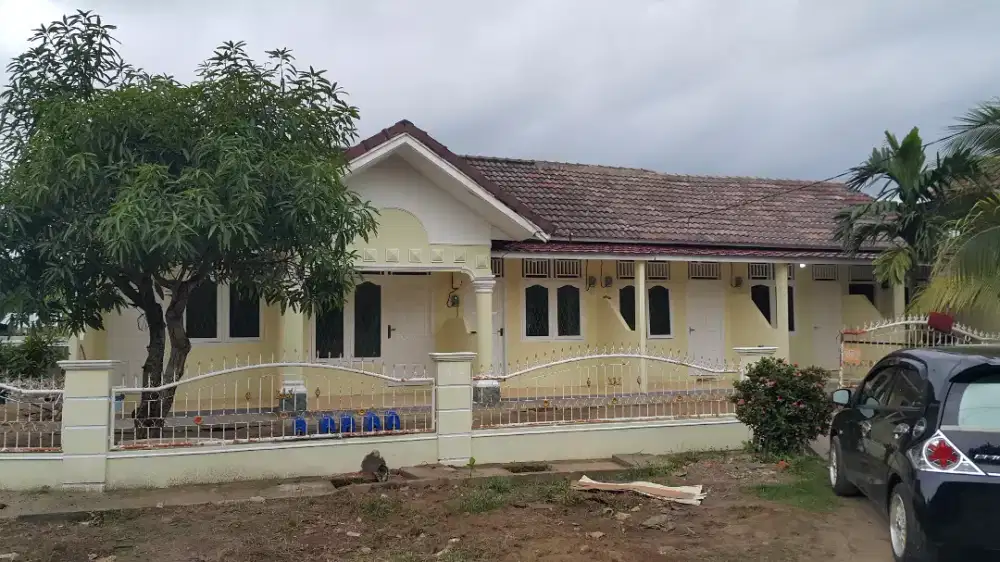 Kontrakan Bedeng di Bukit Besar