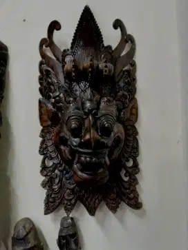 Patung Kayu Leak Untuk Hiasaan Ruang Tamu Rumah