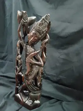 Hiasan Patung dewa, Patung Kayu Dewa Wisnu