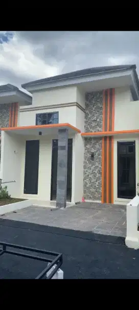 DIJUAL / TAKE OVER CEPAT RUMAH CLUSTER SIAP HUNI