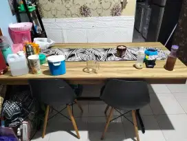 Meja makan estetic