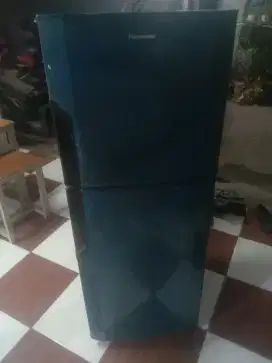 Kulkas 2 pintu merek panasonik