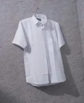 Kemeja polos pria tangan pendek