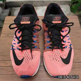 NIKE ZOOM ELITE 8