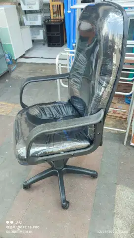 KURSI KANTOR DI REKTUR