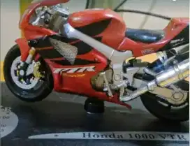 Die cast Honda 1000 VTR (sale)