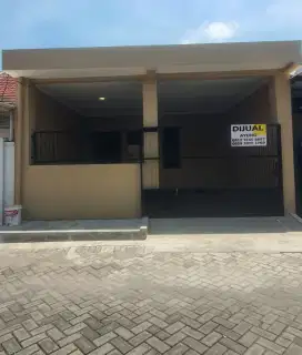 Rmh baru 1Lt kosongan siap huni dkt PTC, GWalk diCitra Sentosa Sby