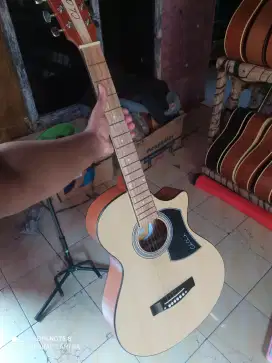 Gitar akustik new