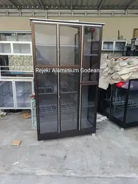 Rak piring box 3 pintu pakai roda bawah keramik