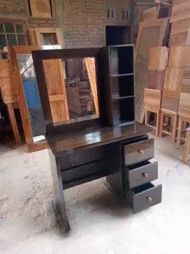 Meja rias bahan kayu jati