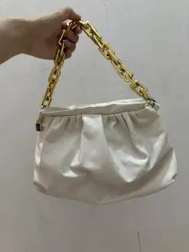 Tas Putih Rantai