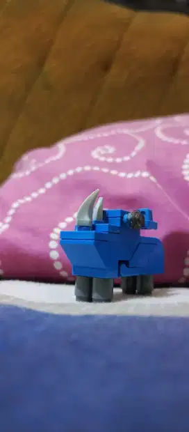 Mainan Lego badak anak