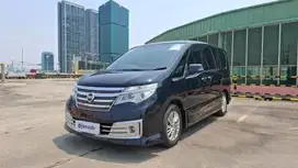 Pajak Panjang  Nissan Serena 2.0 Highway Star Panoramic  -AT 2018  /