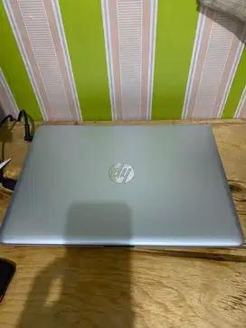 Laptop komputer HP X64