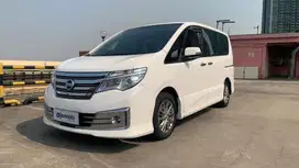 Pajak Panjang  Nissan Serena 2.0 Highway Star Panoramic BensinAT 2016/