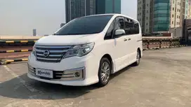 Pajak Panjang  Nissan Serena 2.0 Highway Star Panoramic BensinAT 2016/