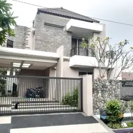 Rumah Mewah Area Perumahan Papa Papa Dekat Brawijaya Suhat Luas 407 m2