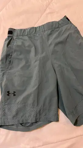 Underarmour Short pants preloved