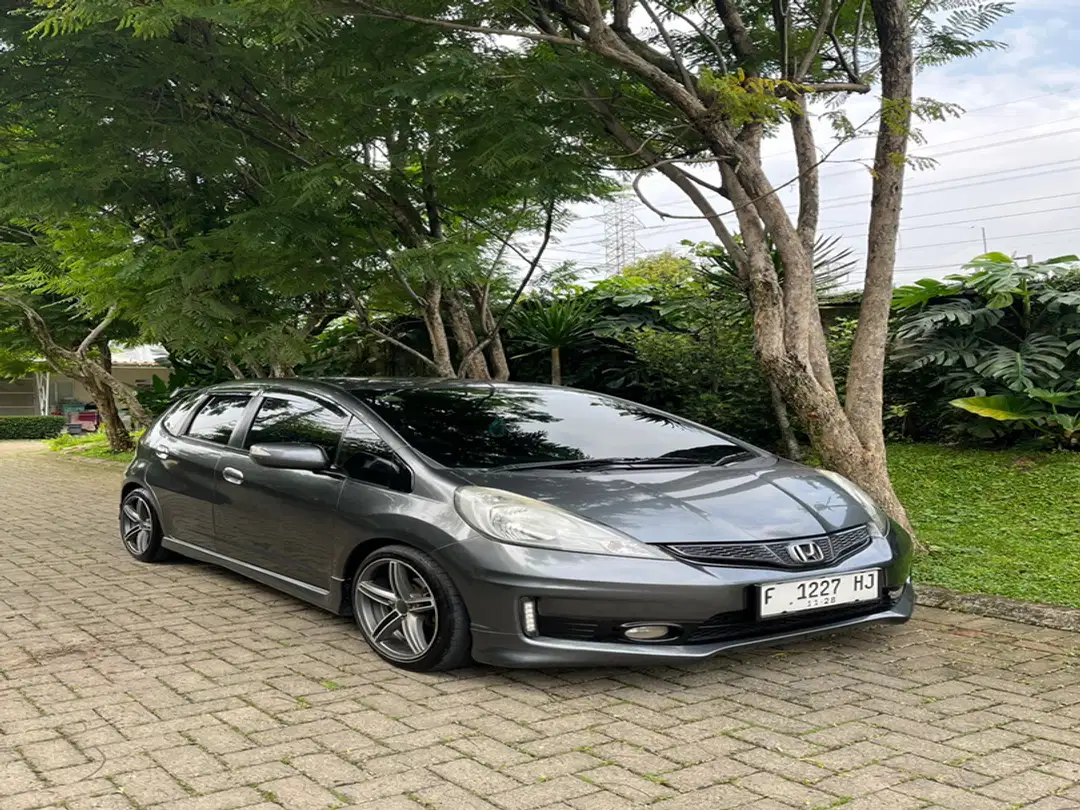 Honda Jazz 2011 Bensin