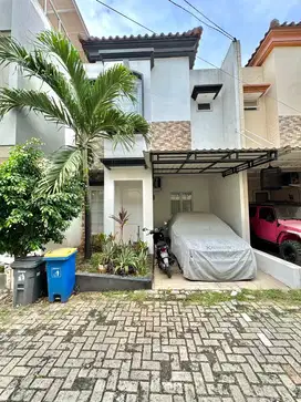 Dijual Rumah Semi Furnished di dalam Cluster Dekat MRT Lebak Bulus