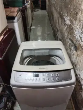 Samsung normal saya garansi servis 1thn diluar sparepart (perawatan)