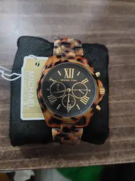 Michael Kors MK 5904