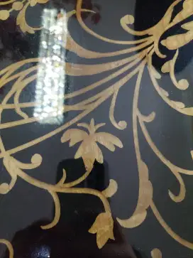 Meja makan ukiran handmade emas dimejanya