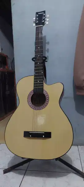 Gitar akustik ymahaa new natural