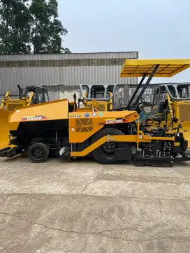 Asphalt Finisher Sumitomo HA45W-5. Ex Japan