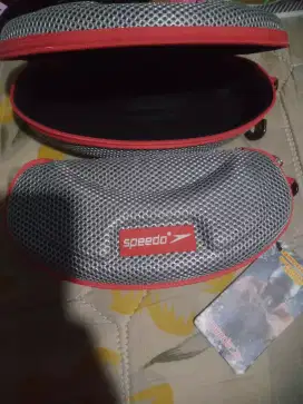 Tempat kaca mata (pouch)