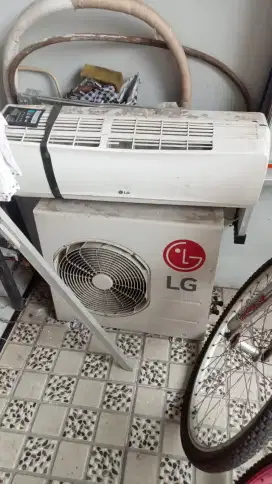 Menerima AC rusak bekas tak terpakai