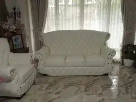 Tukang service sofa