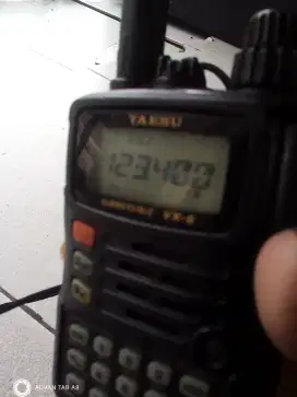 Yaesu VX 6 All Band Transceiver HT