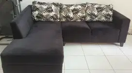 SOFA L VELVET HITAM