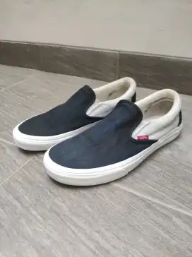 Vans Slip-on Coastal Grey (Custom paint)